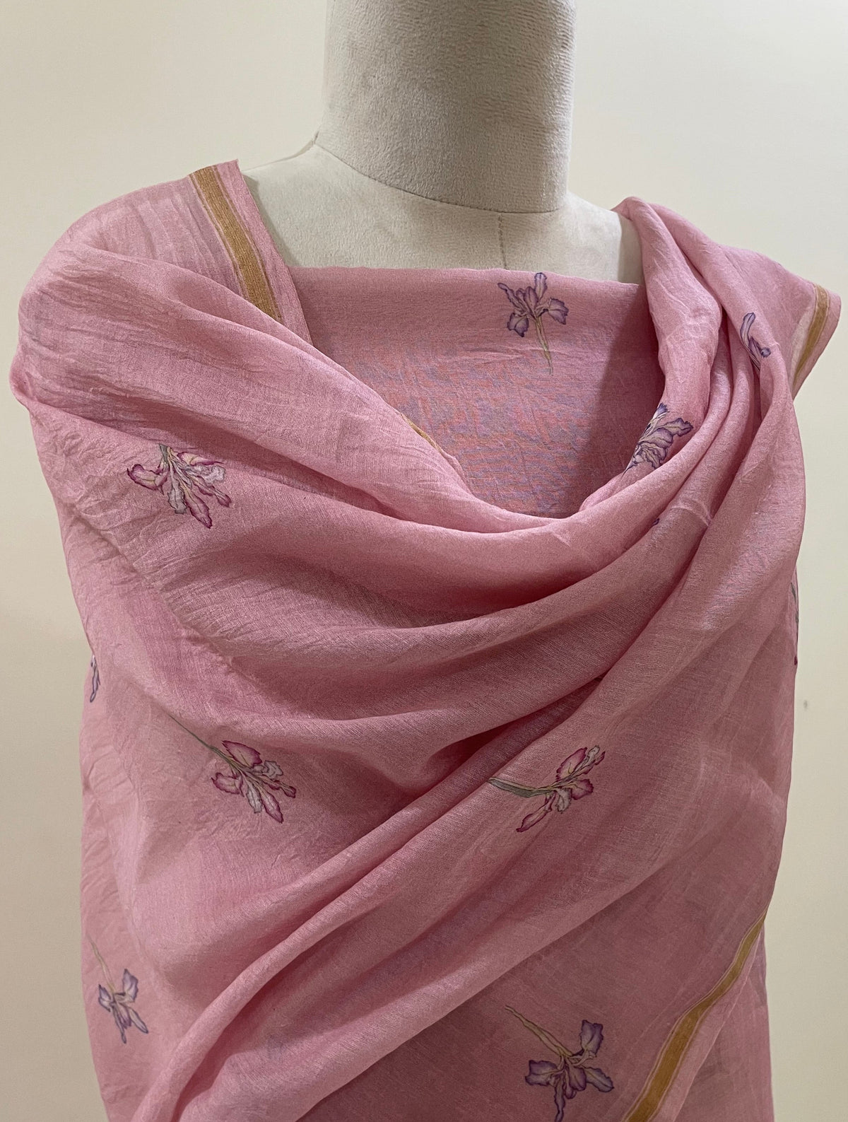 Mallepuvvu – Dusty Rose Pink Printed Mulmul Unstitched Suit Set