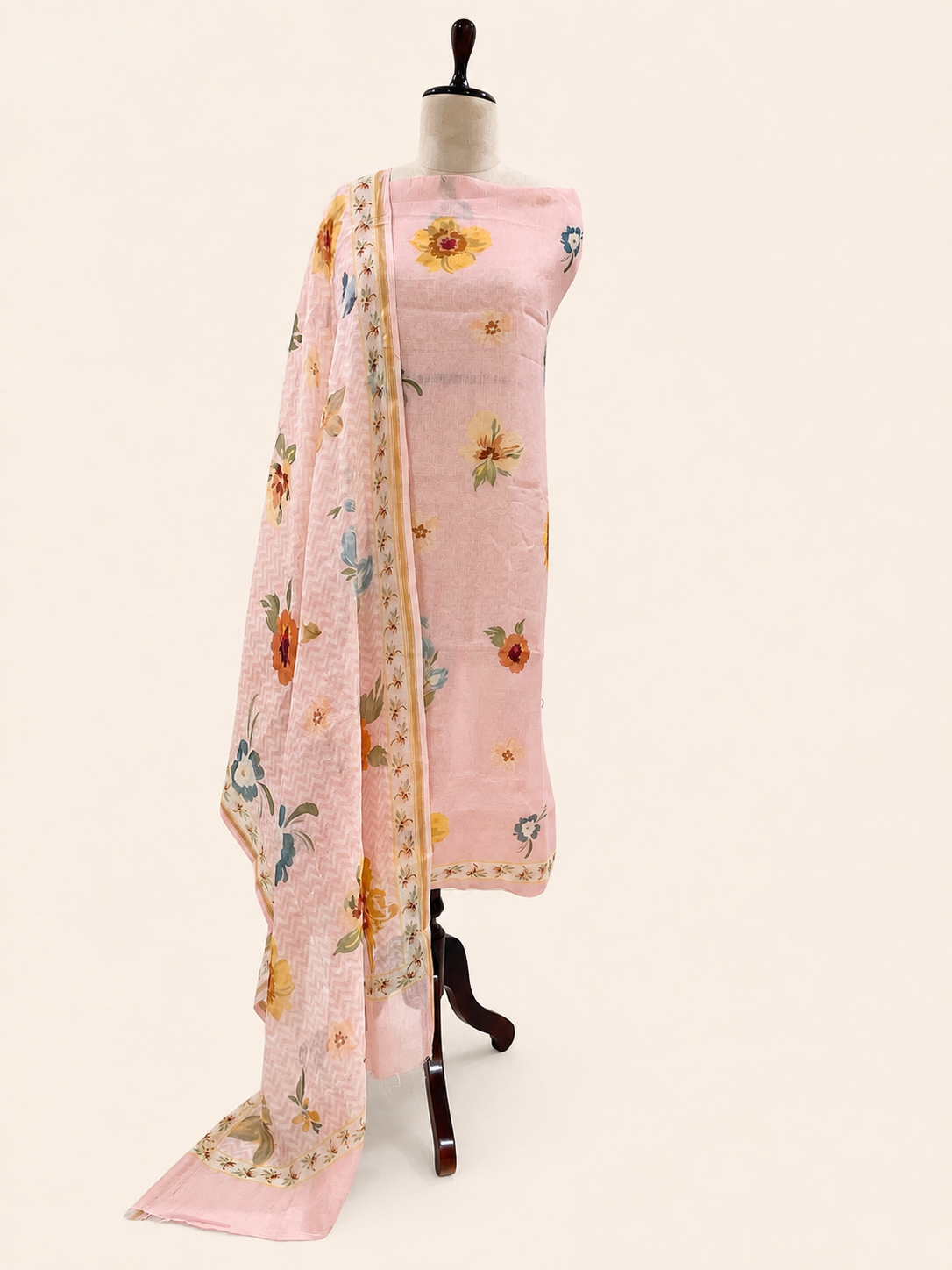 Mallepuvvu Blush Pink floral printed mulmul unstitched suit set by Aura
